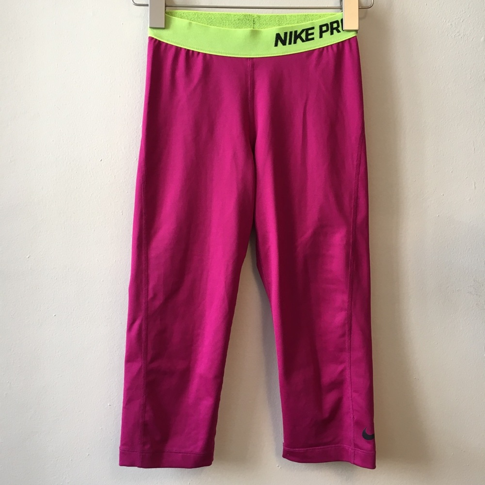 Nike Pro Size XS Crop Pant Athletic Leggings